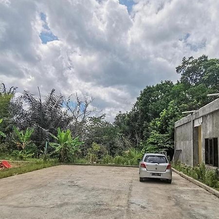 Reddoorz Near Kantor Walikota Bontang Nyerakat ภายนอก รูปภาพ