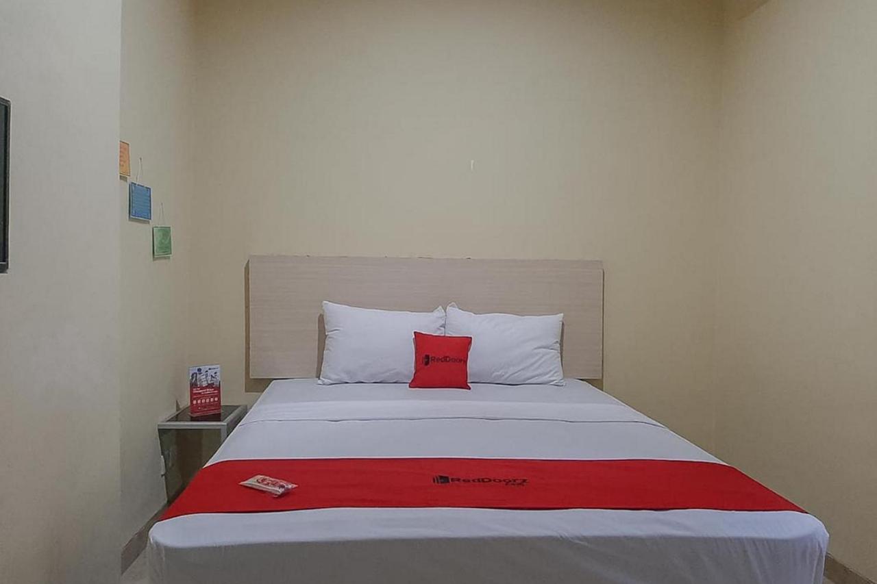 Reddoorz Near Kantor Walikota Bontang Nyerakat ภายนอก รูปภาพ